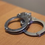 Uderzył nieznajomego w twarz i uciekł. Szybko został zatrzymany
