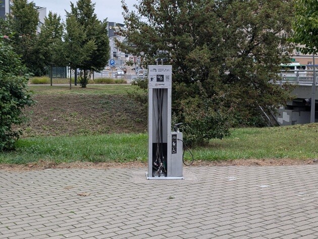 Darmowa pomoc dla cyklistów. Stacja naprawy rowerów ponownie dostępna
