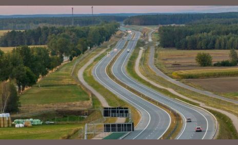 Rail Baltica. Powstały dwa nowe wiadukty kolejowe za ponad 42 miliony złotych [ZDJĘCIA]