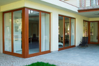 BTH Elmes - Okna i drzwi, rolety okienne, bramy garażowe