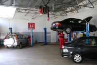 Multi Auto -  Autoryzowany dealer samochodów i motocykli marki Honda, Serwis blacharsko-lakierniczy