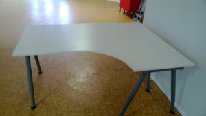Biurka GALANT Ikea + likwidacja biura + meble IKEA w b.d. stanie do sprzedania