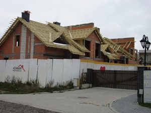 8 domów w zabudowie szeregowej przy ul. Szymańskiego / Mościckiego już w realizacji !