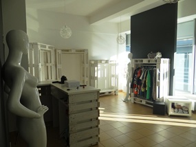Dobry lokal do wynajęcia, ul. Wiejska 65, 40m2, parking, wykończony, witryny, parter