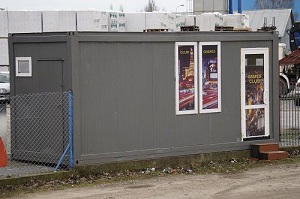SPRZEDAM-KONTENER BUDOWLANY MIESZKALNY NA DZIALKE  LUB BUDOWE-18.000zl -BECZKI PLASTIKOWE 220L.-WODE