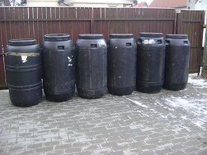 BECZKI-PLASTIKOWE PO ART.SPOZYWCZYCH-200L DOBRE NA DZIALKE I BUDOWE NA WODE NA DESZCZOWKE NA SZAMBO 