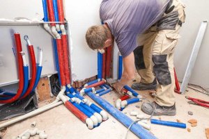 Monter instalacji sanitarnych