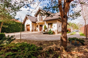 Piękny dom w otoczeniu zieleni  jedyne 5 minut  od Białegostoku.