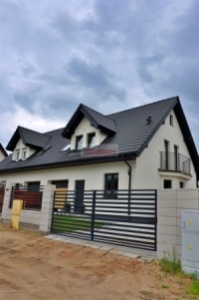 Dom w urokliwych Nowodworcach.