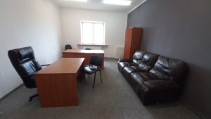 Biuro 24 m2 II p. niedaleko centrum (os. Młodych)
